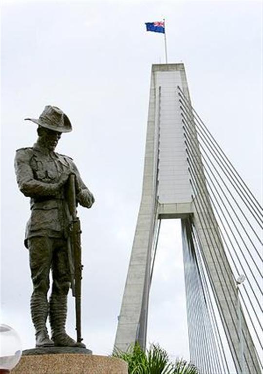 Alan Somerville,ANZAC Bridge, 4.2 meters