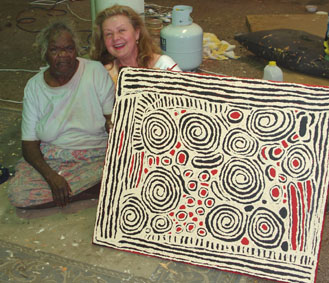 Photo: Famous artist Mrs Bennett, Nyurapayia Nampitjinpa & Aniela, Alice Springs, August 2006.